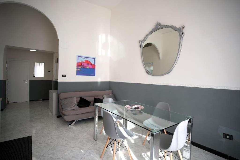 Market House Napoli Luaran gambar